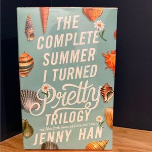 The Complete Summer I Turned Pretty Trilogy by - Green Cover